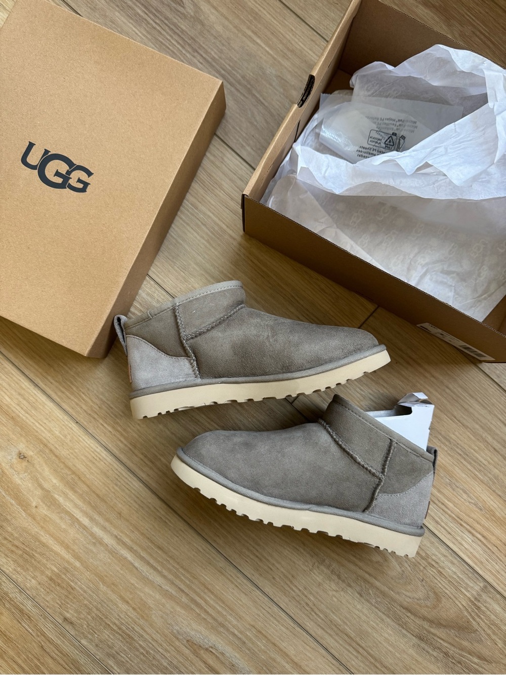 UGG Classic Ultra Mini in Cobble Grey - Picture 3 of 4